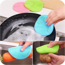 Load image into Gallery viewer, Act Fast Only 2.99 Silicone dishwashing brush