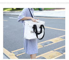 Load image into Gallery viewer, Leisure canvas bag