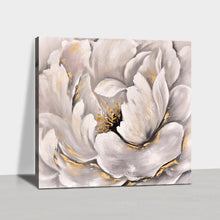 Load image into Gallery viewer, Showy flower