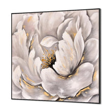 Load image into Gallery viewer, Showy flower