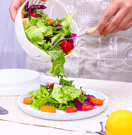 60 seconds Vegetable and fruit salad cut bowl